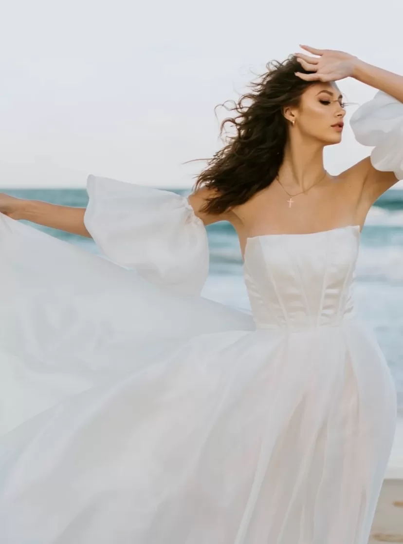 Anastasia // Size 12-14 - Kate Gubanyi hand-made wedding dresses