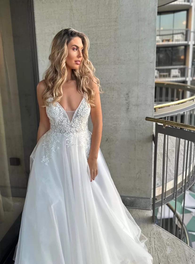 Meghan // size 10-12 - Kate Gubanyi hand-made wedding dresses