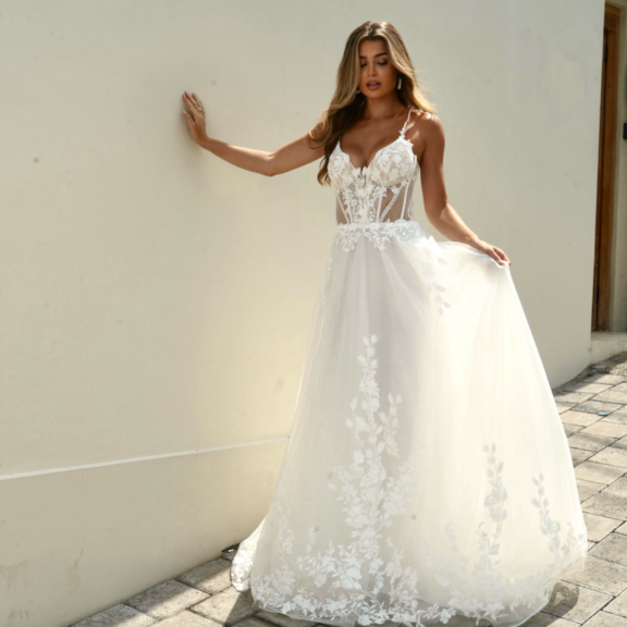 Serscha // Size 10 - Kate Gubanyi hand-made wedding dresses