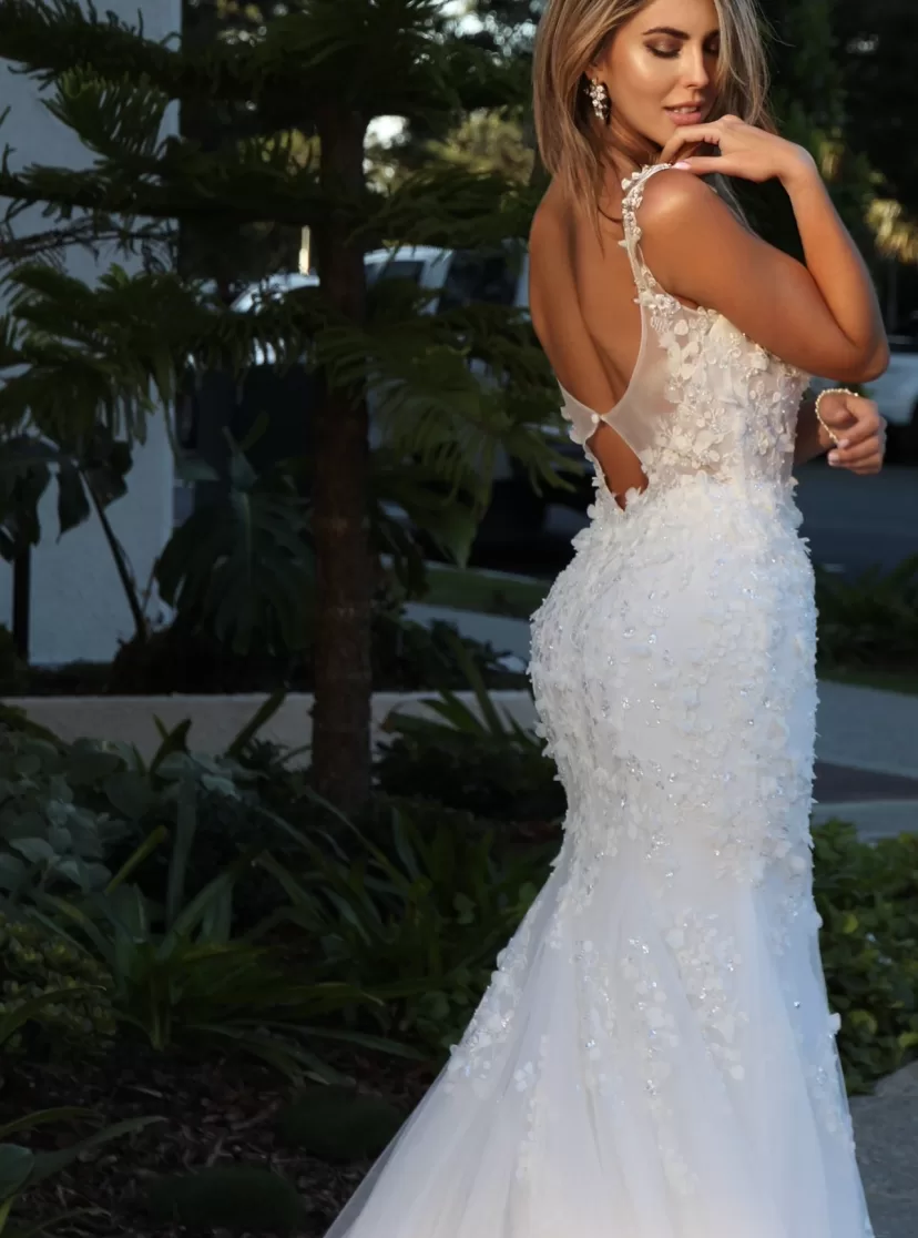 Tahiti Clasp Back // Size 12 - Kate Gubanyi hand-made wedding dresses